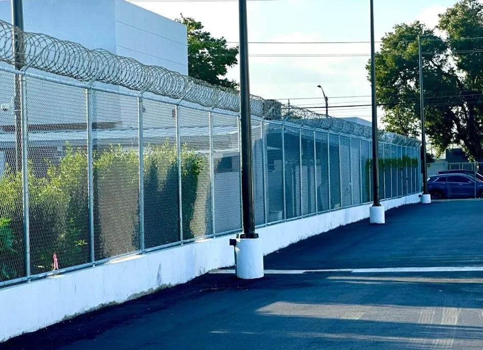 chain link razor wire _3_11zon
